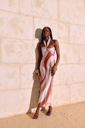 Vestido Mid Frente ùnica LANÇA PERFUME