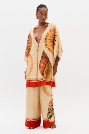  Camisa  Largas SHELLIS Bege - Lança Perfume 