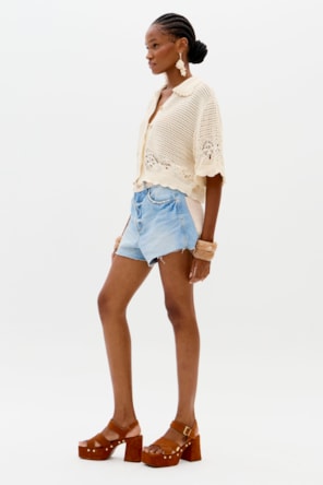 Calções em Ganga com Crochê - Lança Perfume