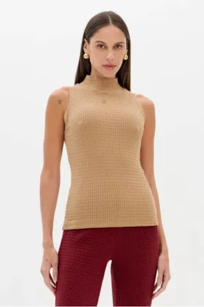 Blusa Cavas  Com Gola Alta
