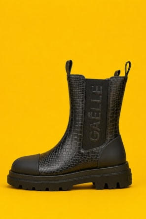 BOTAS CANO CURTO  LOGO GAELLE 