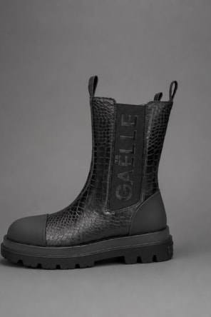 BOTAS CANO CURTO  LOGO GAELLE 