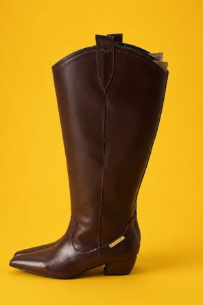 Botas  Cognac LANÇA PERFUME 