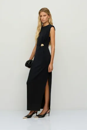 Vestido longo com detalhe de fivela na cor preta BSB