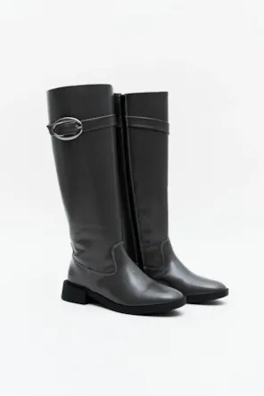 Bota Montaria Com Fivela LANÇA PERFUME 