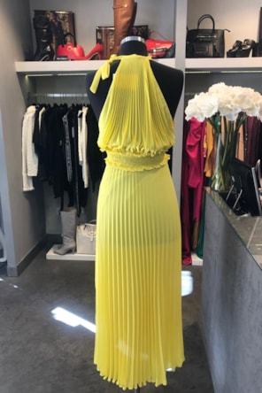 VESTIDO PLISSADO CAVAS