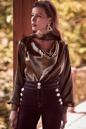 BLUSA GOLA SUBIDA
