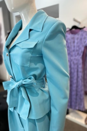 CASACO CURTO TRENCH COAT 