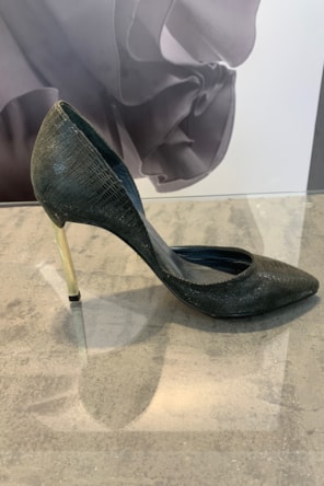 SAPATOS CROCO PRETO