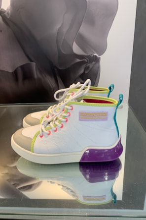 TENIS MULTICOR