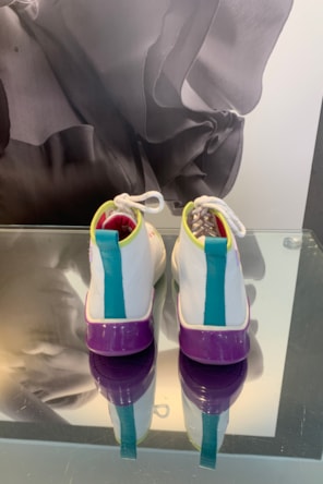 TENIS MULTICOR