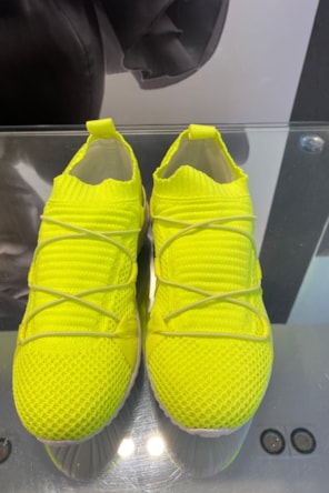 TENIS NEON