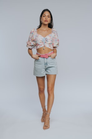 TOP CROPPED BORDADA