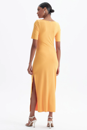 Vestido Canelado Super Midi Com Decote 