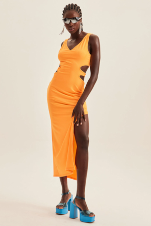 VESTIDO CORTES LATERAL 
