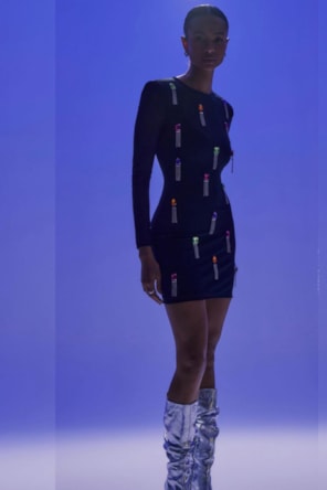 VESTIDO TULE APLICAÇÕES 