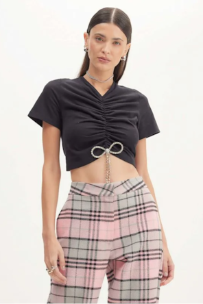 T´SHIRT APLICAÇÃO LAÇO 