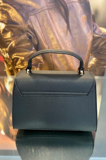 7597559a-b995-4af0-aace-7686928d0af3