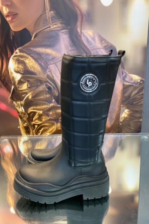 BOTAS PUFFY COM METAL