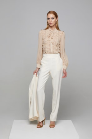 BLUSA BEGE FOLHOS 
