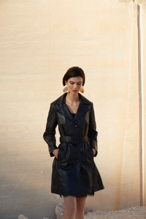 CASACO TRENCH COAT PELE