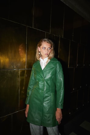 CASACO TRENCH COAT PELE