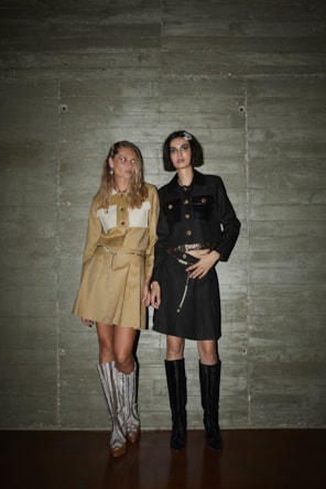 CASACO CROPPED COM BOLSO