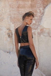 CROP TOP EFEITO VINIL