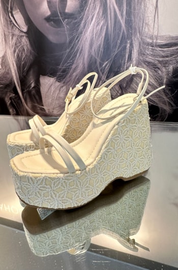 7f0d6e23-0cbd-4619-a79d-abbc0059a6bf