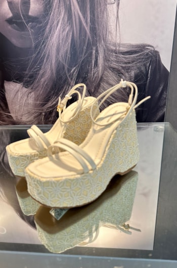 ccb94196-0d58-4cc5-ad9f-25a406170dcd