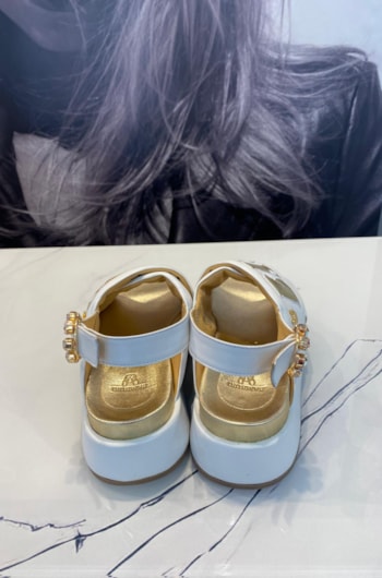 8a4315dd-e97c-46c3-b8a8-f0123826bbd8