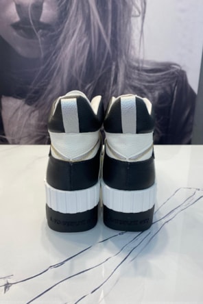 TENIS BOTA LANÇA PERFUME
