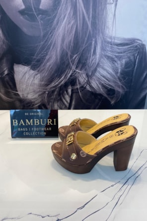 SANDALIAS  BAMBURI  CASTANHAS 