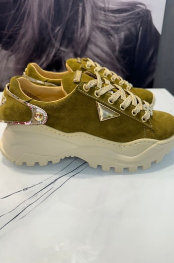 df5824e1-bc13-4bd7-823d-88ec6ffc03a1-1-