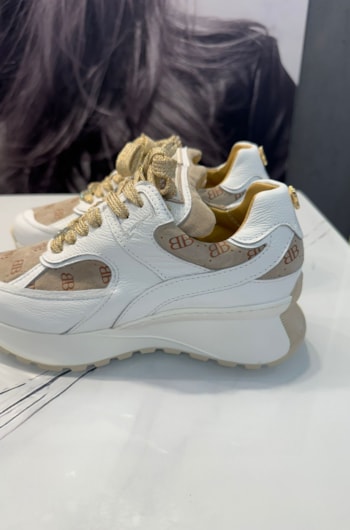 c0a2d999-ffca-448e-a263-85f1ff987baf