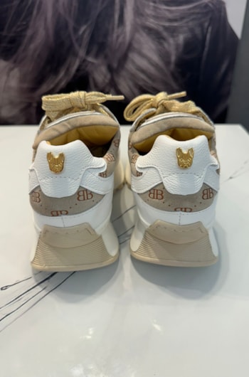 edc4d9d9-0d46-48fa-8669-b488e7167a47