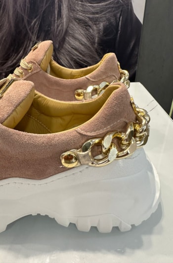 895ec28c-01d5-4aca-b43f-803c8ef27f25