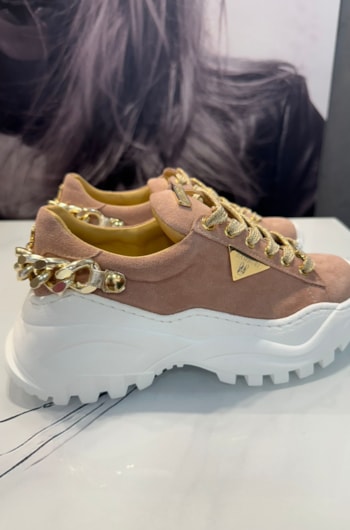 fb12487a-c777-4680-9635-56ee31b683d3