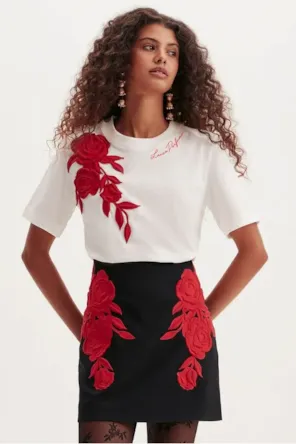 T´SHIRT FLOR VERMELHA 