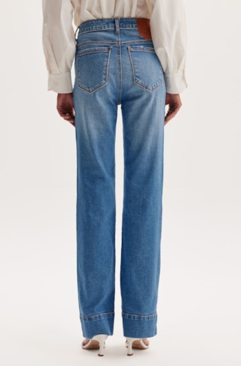 a6bdda37-73f0-454b-ae56-1671eb733489