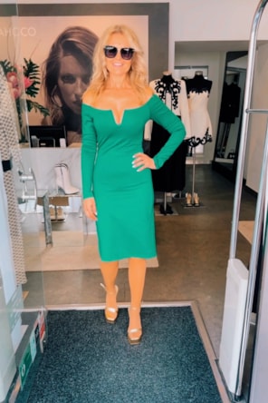 VESTIDO MID OMBRO 