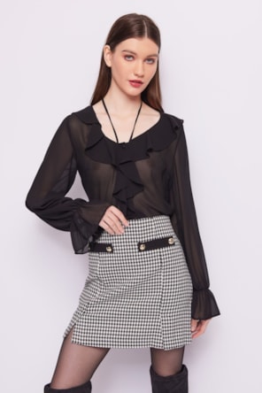 BLUSA FOLHOS PRETA 