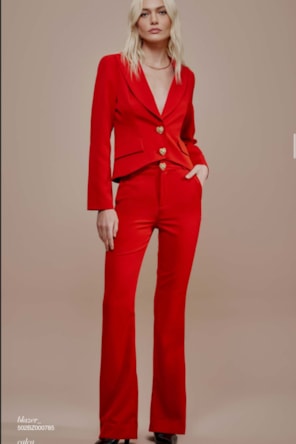 CASACO BLAZER CURTO VERMELHO 