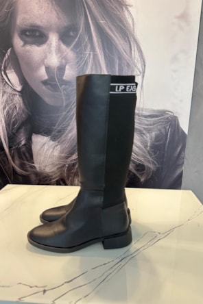 BOTAS PRETAS TECIDO