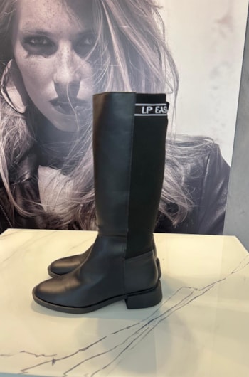 e29eb44d-bcf5-4e1b-a2e7-bf07fe63e55f