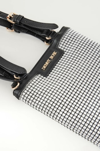 241-421dr90007-2001-p03