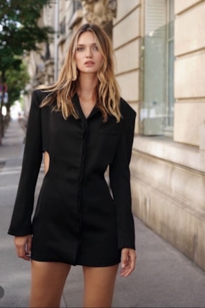VESTIDO BLAZER  COSTAS ABERTAS 
