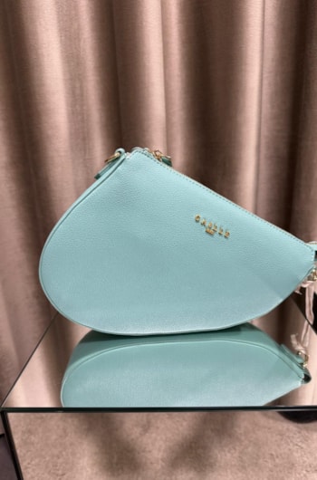 d8c7a53e-f0ed-4b99-9c6b-c46328b18317