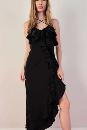 VESTIDO PRETO FOLHOS DENNY ROSE