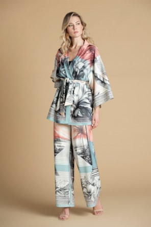 QUIMONO FLORAL SAHOCO 